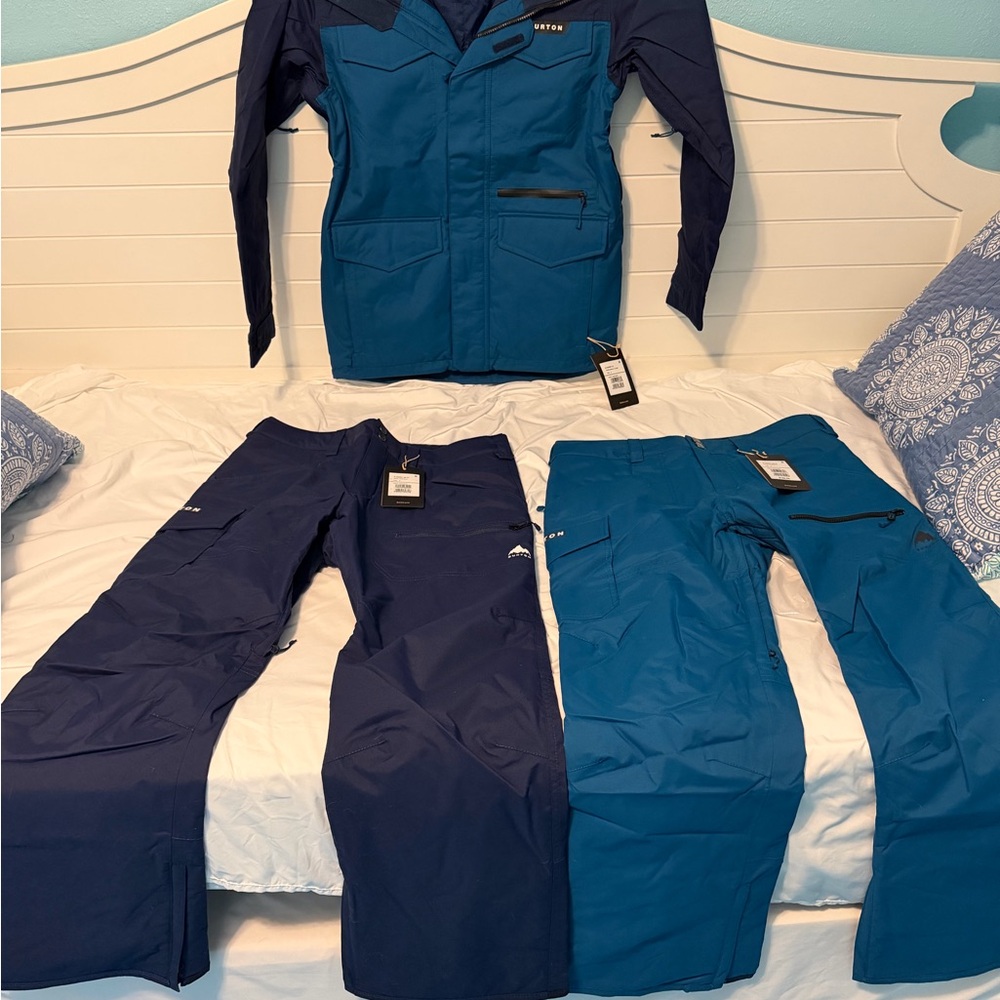 Burton Blue and Navy Ski & Snowboard Jacket (s) & 2 Pants (m) selling all 3